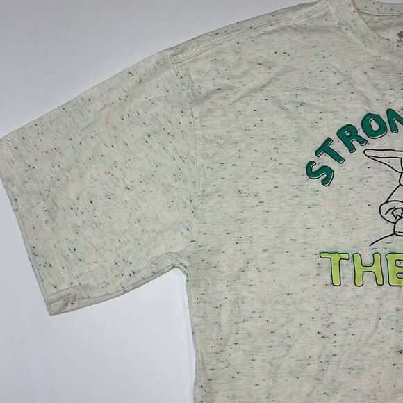 Star Wars Cream Green Baby Yoda Strong with the Force Graphic Tee Size S M L XXL - Picture 4 of 15